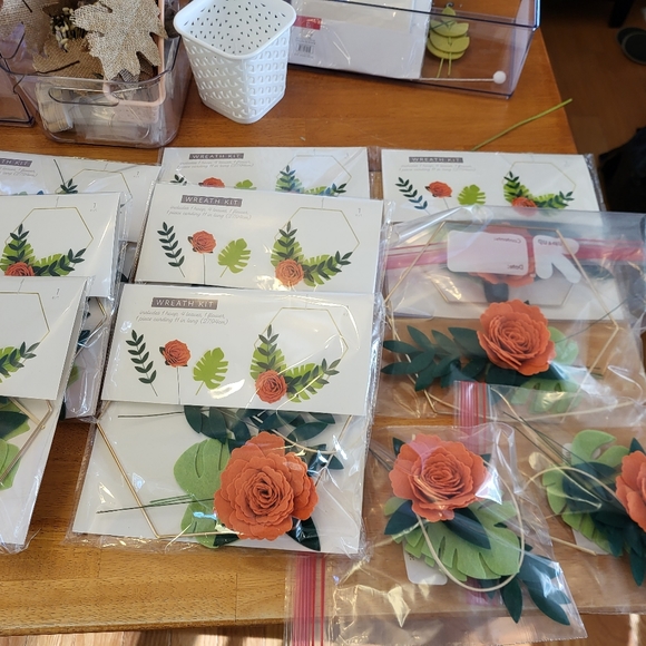 Wreath Kits - Picture 3 of 4